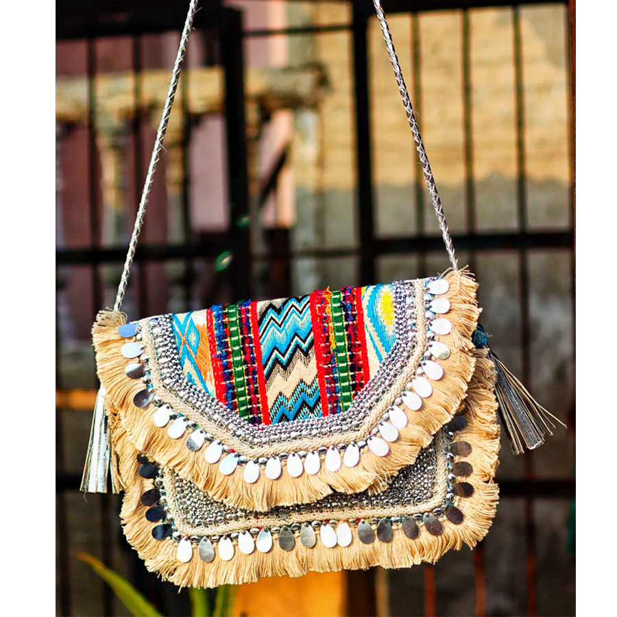 Sh2015 for Woman Braided Luxury Clutch Purse Women Fringe 2021 Tassel Weave  Oversized Fashion Ladies Designer Woven Bag - China Luxury Clutch Purse  Women and Woven Bag price | Made-in-China.com